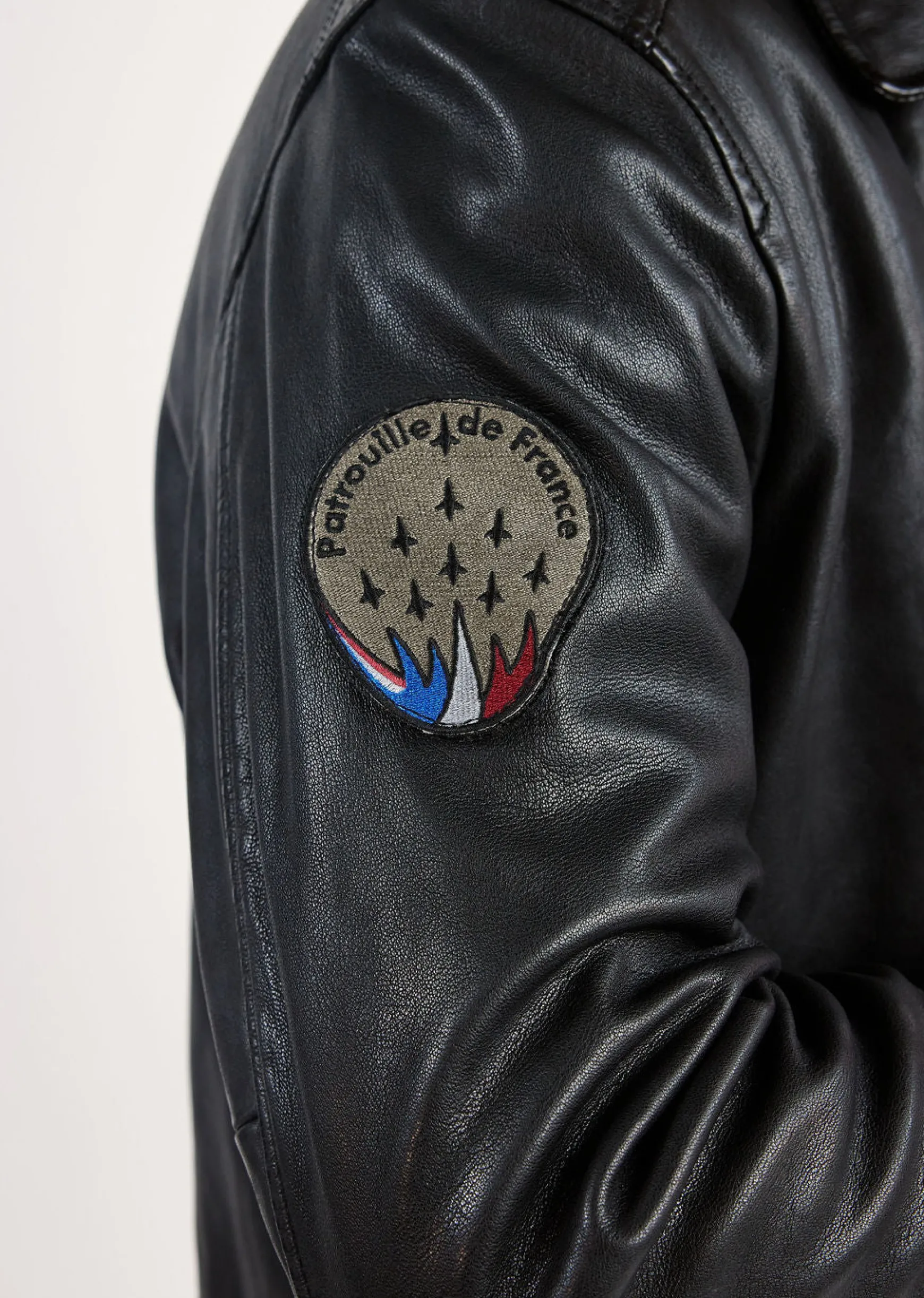 Cuir noir JAEGGER ALPHA